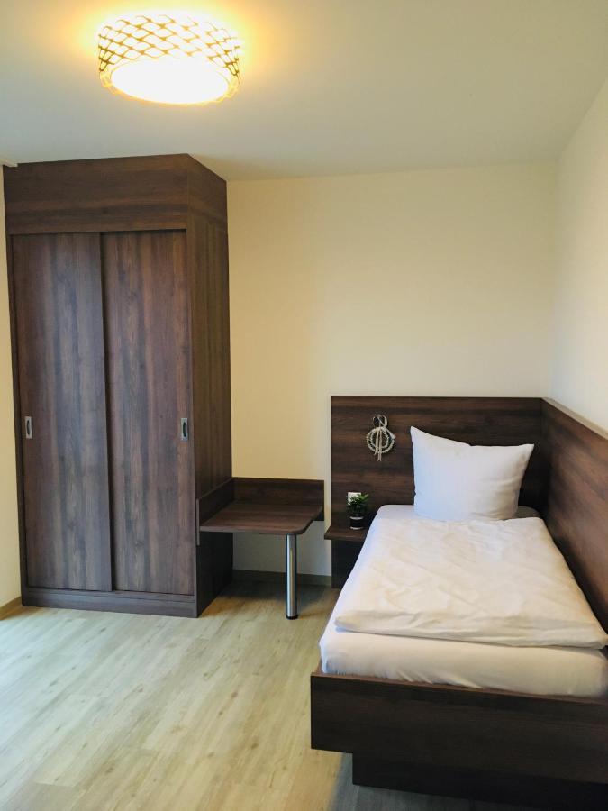 Pension Seecafé Zarrentin am Schaalsee Bagian luar foto