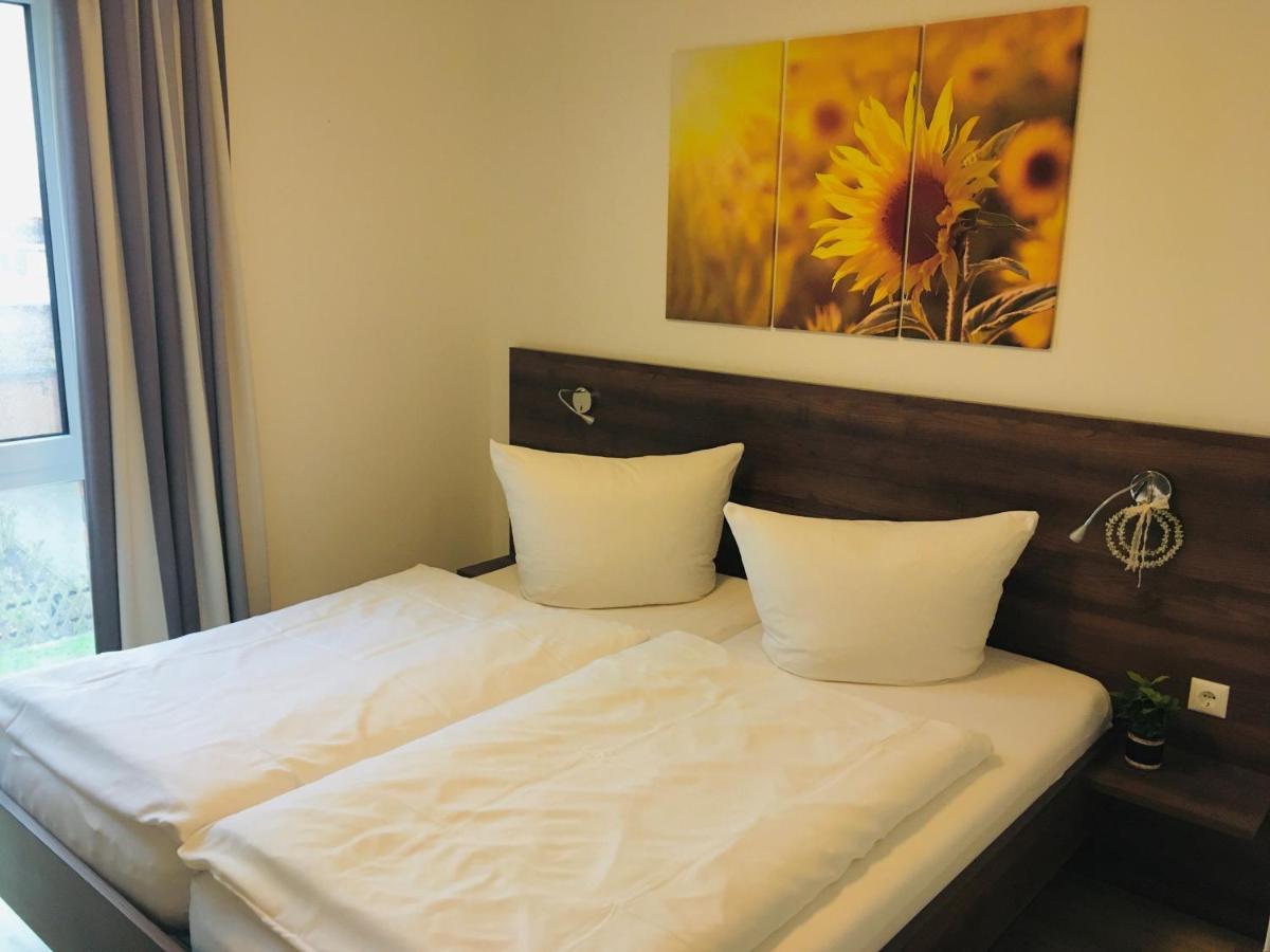 Pension Seecafé Zarrentin am Schaalsee Bagian luar foto